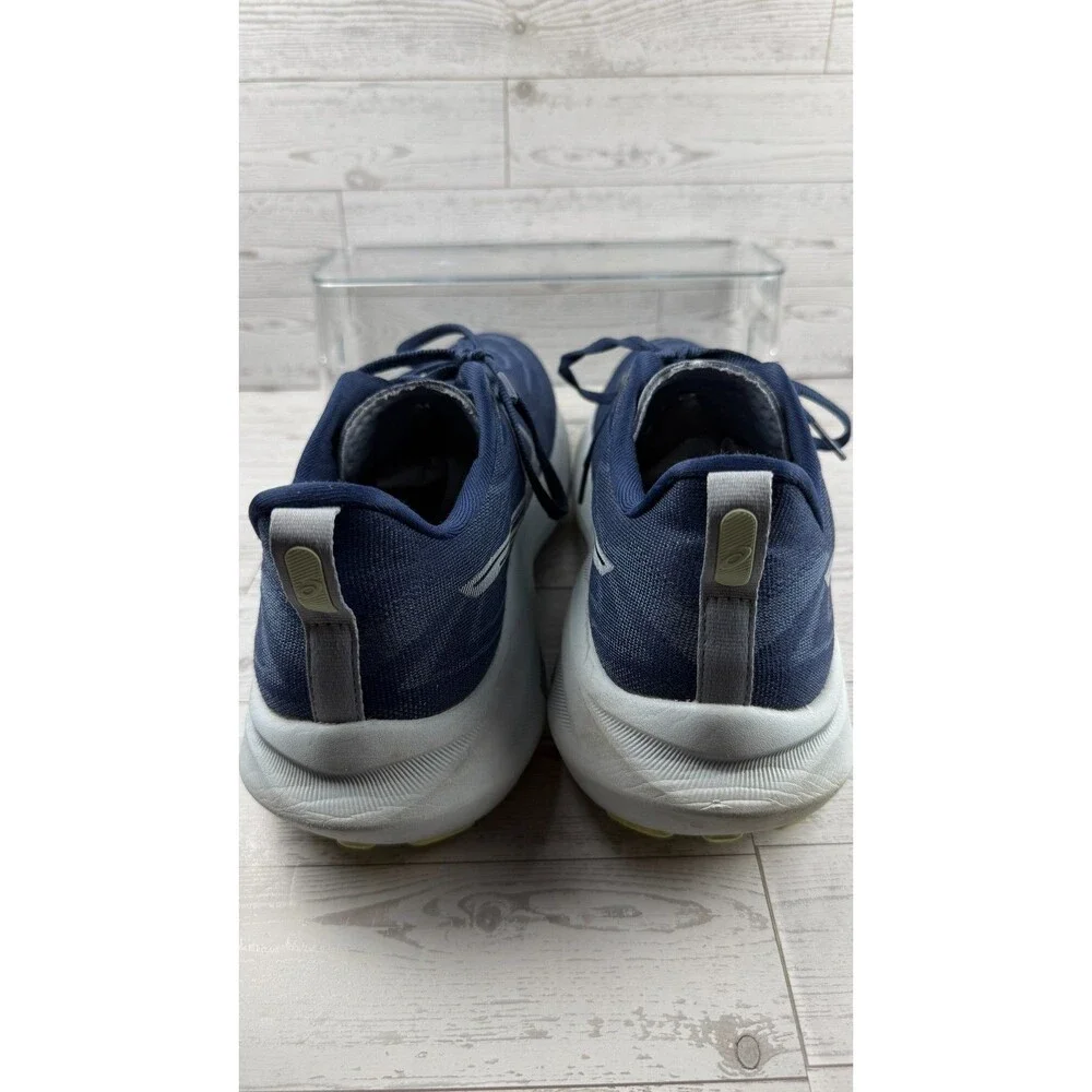 Asics light wear